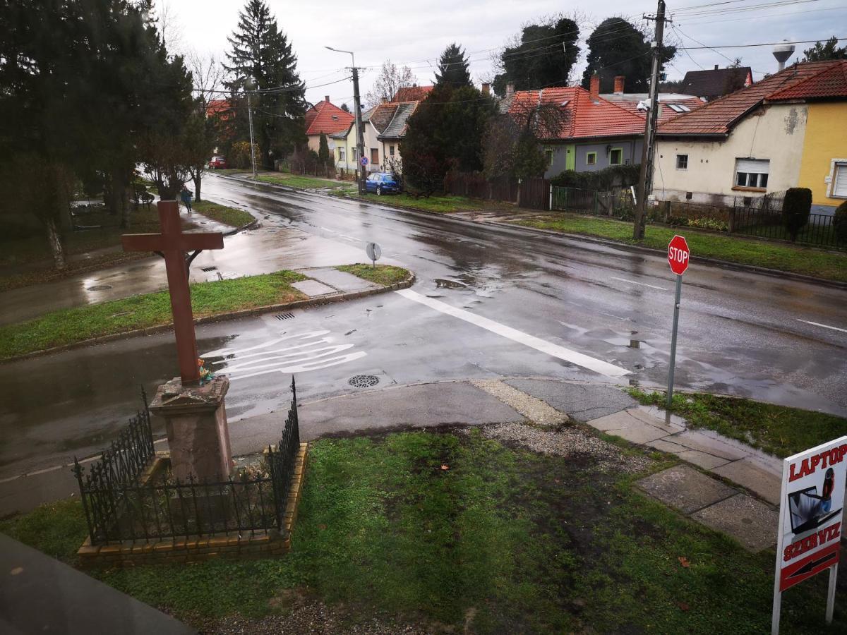Berik Apartman Pécs Eksteriør billede